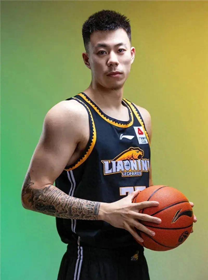辽宁队成为本场最大亮点,全国篮球锦标赛瞬间破防,弹幕刷屏 辽宁队成为本场最大亮点,全国篮球锦标赛瞬间破防,弹幕刷屏