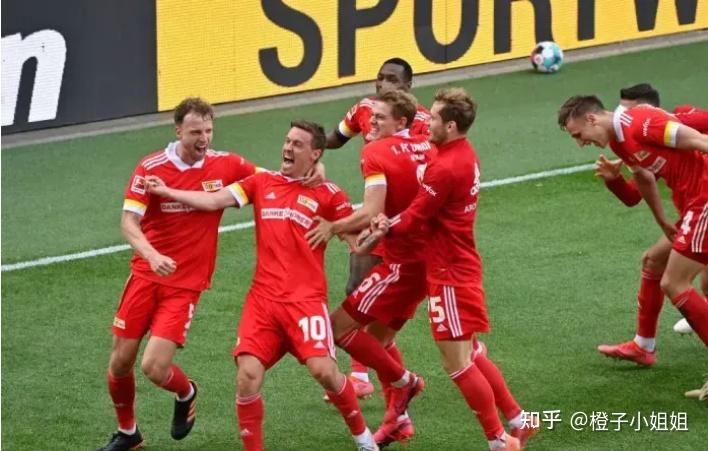 关于沃尔夫斯堡主场轻取对手，稳居榜首位置的信息