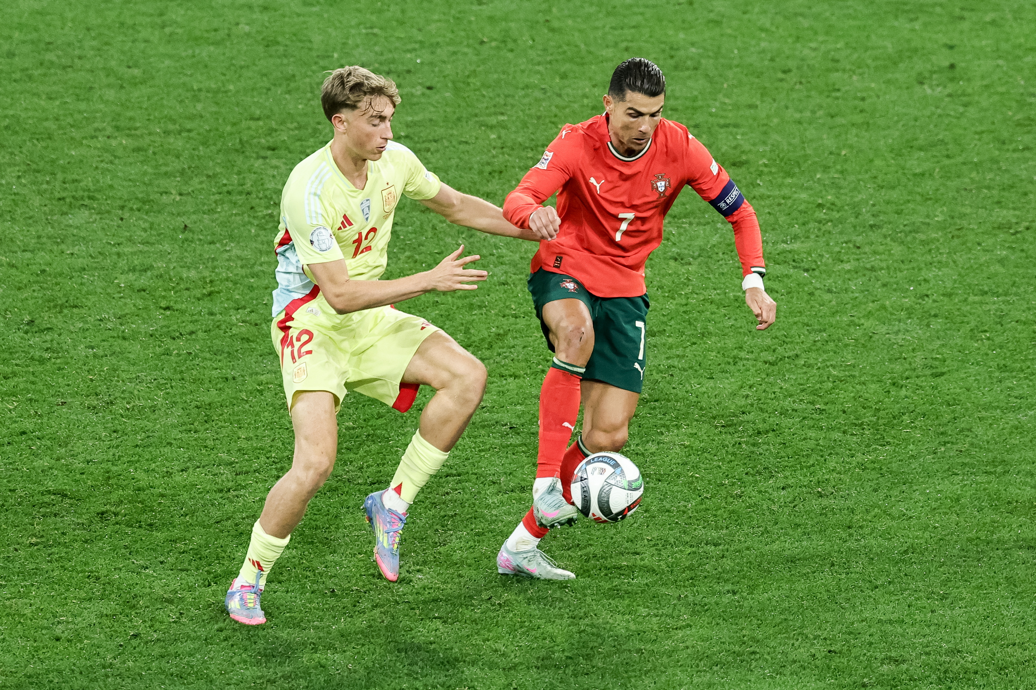 欧国联比赛瞩目之战：球员风采百出的简单介绍