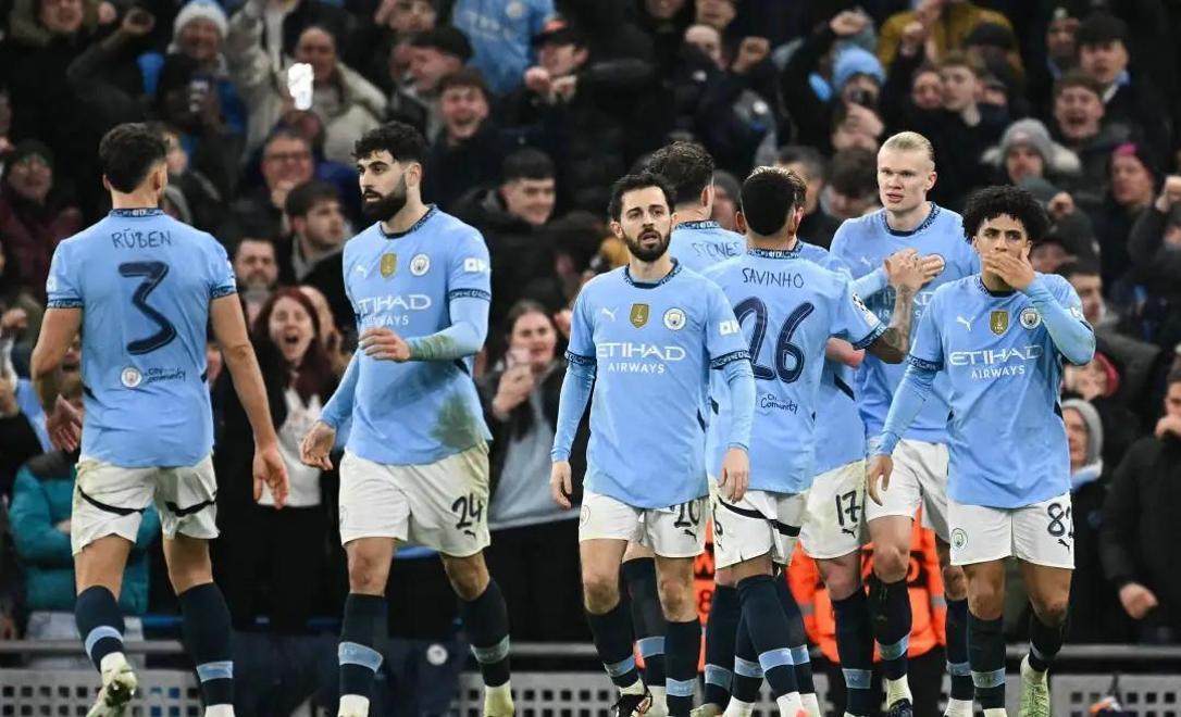 包含曼城主帅点名批评球队表现，备战紧张气氛的词条